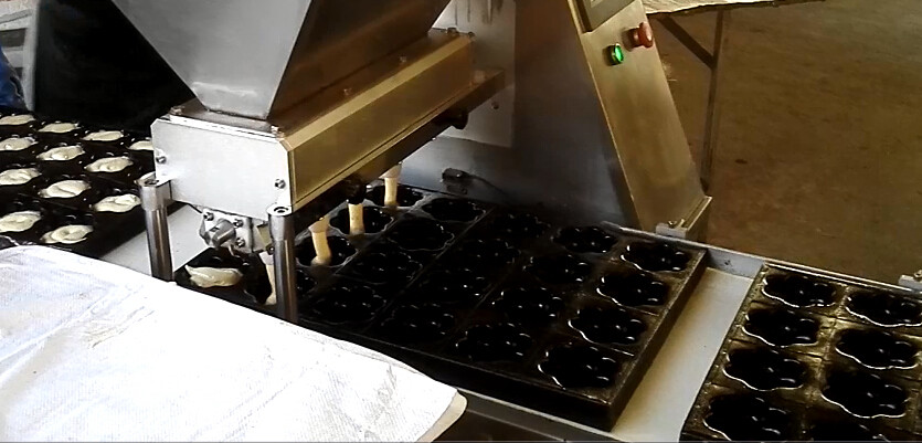 Производственная линия торта чашки стойки для машин выпечки хлеба рыб обезьяны кролика